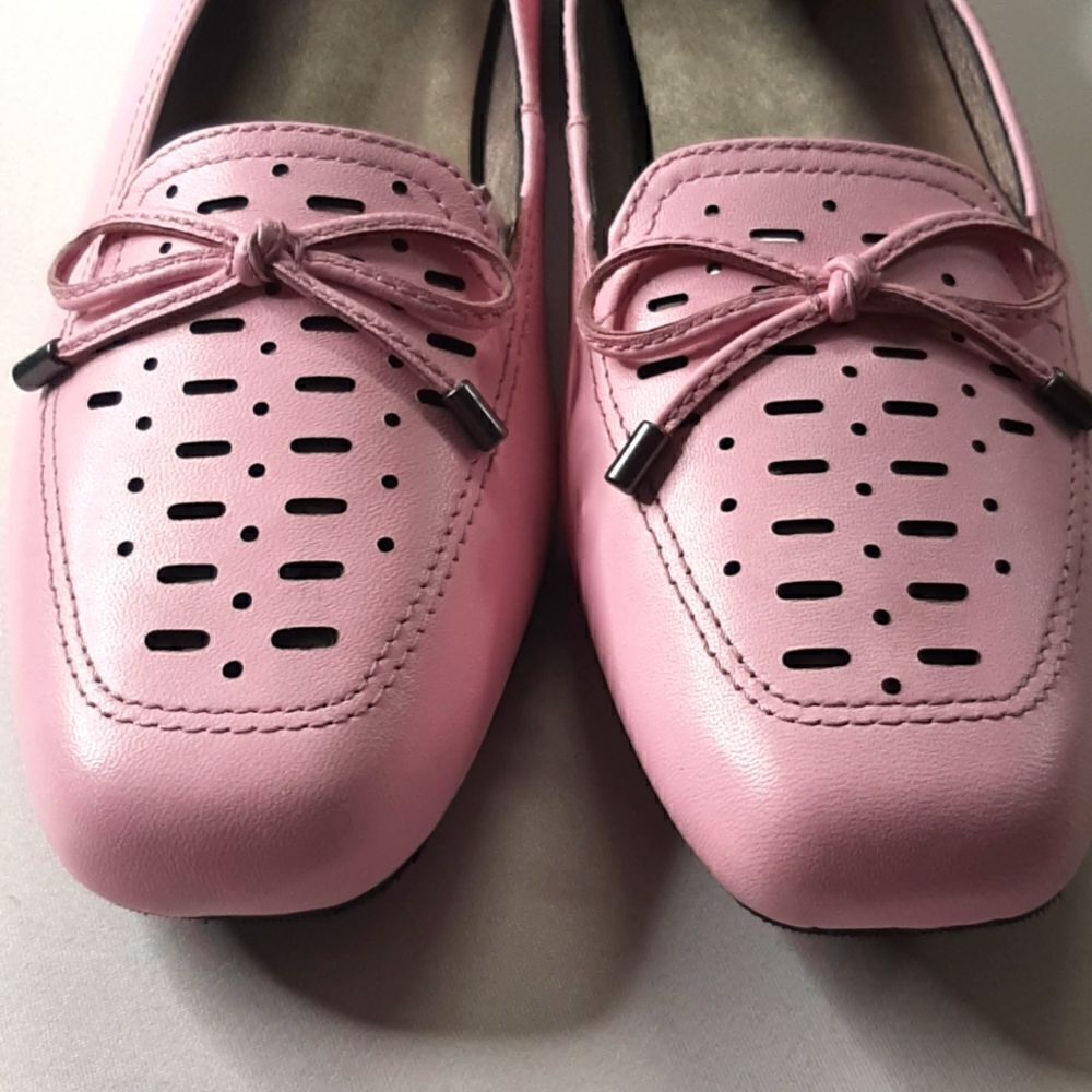 Array Pastel Pink Leather Flats - Picture 4 of 11